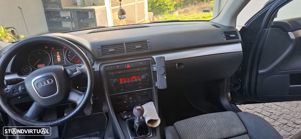 Audi A4 Avant 2.0 TDI - 11
