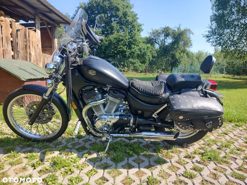 Suzuki Intruder - 4