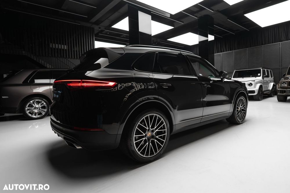 Porsche Cayenne - 10