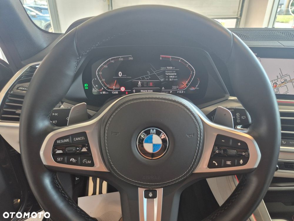 BMW X5 xDrive40d mHEV - 32