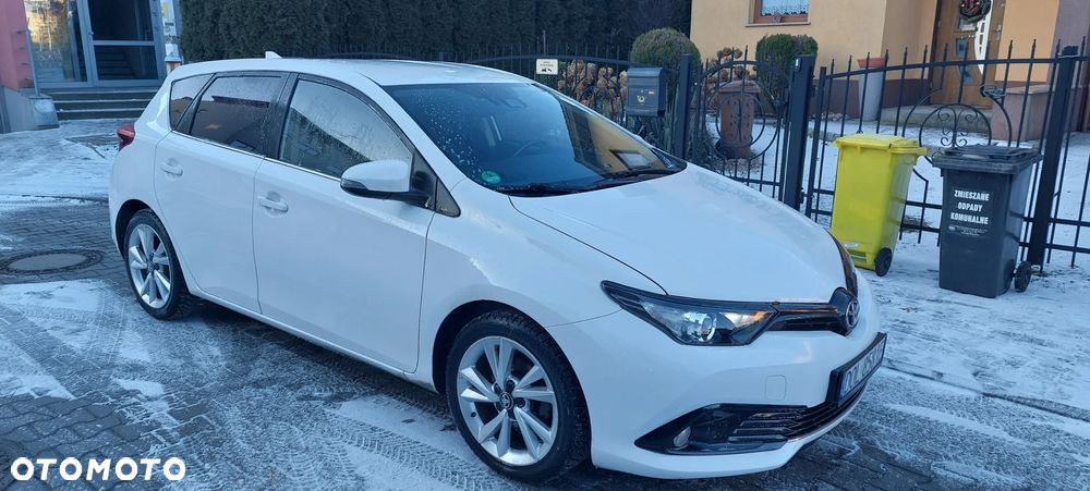 Toyota Auris 1.2 T Prestige MS - 3