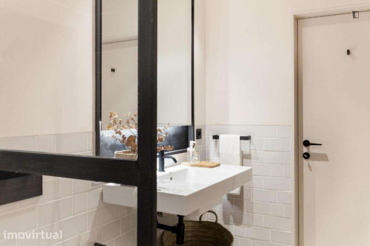 Apartamento com 2 quartos - localizado em Miragaia Porto - Grande imagem: 3/33