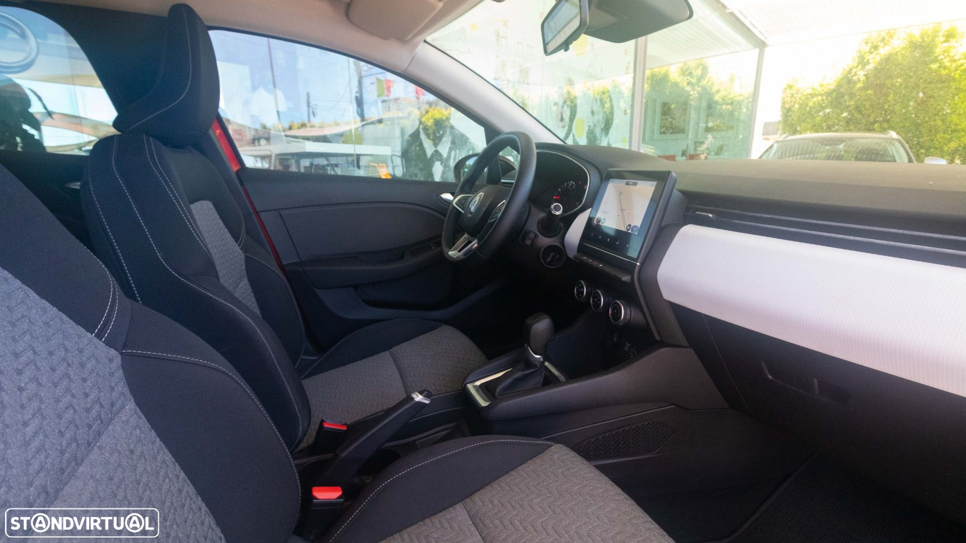 Renault Clio 1.0 TCe Intens CVT - 10