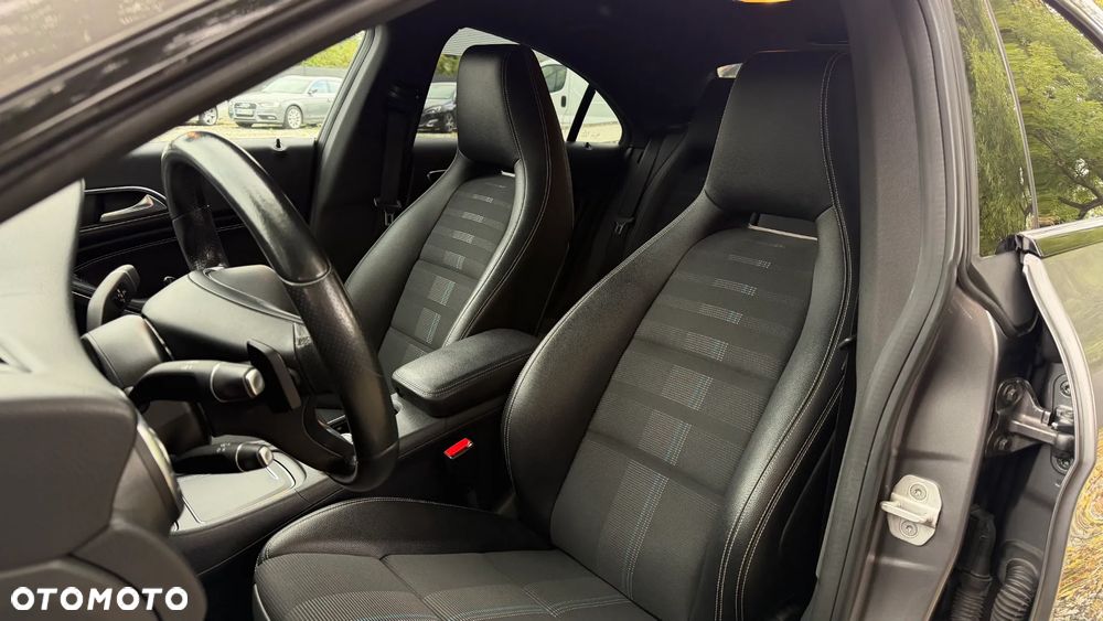 Mercedes-Benz CLA 220 d 4Matic 7G-DCT - 19