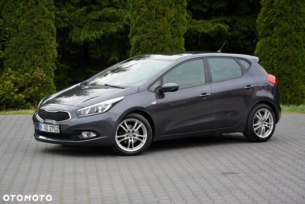 Kia Ceed 1.4 CVVT Dream Team Edition - 6