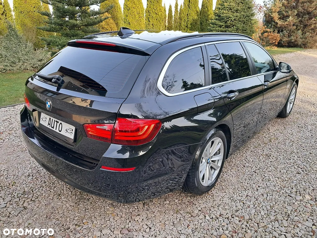 BMW Seria 5 525d Touring Sport-Aut Modern Line - 7
