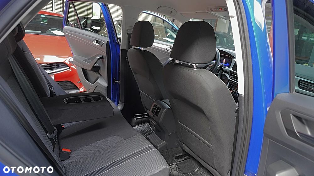 Volkswagen T-Roc ver-1-5-tsi-life - 16
