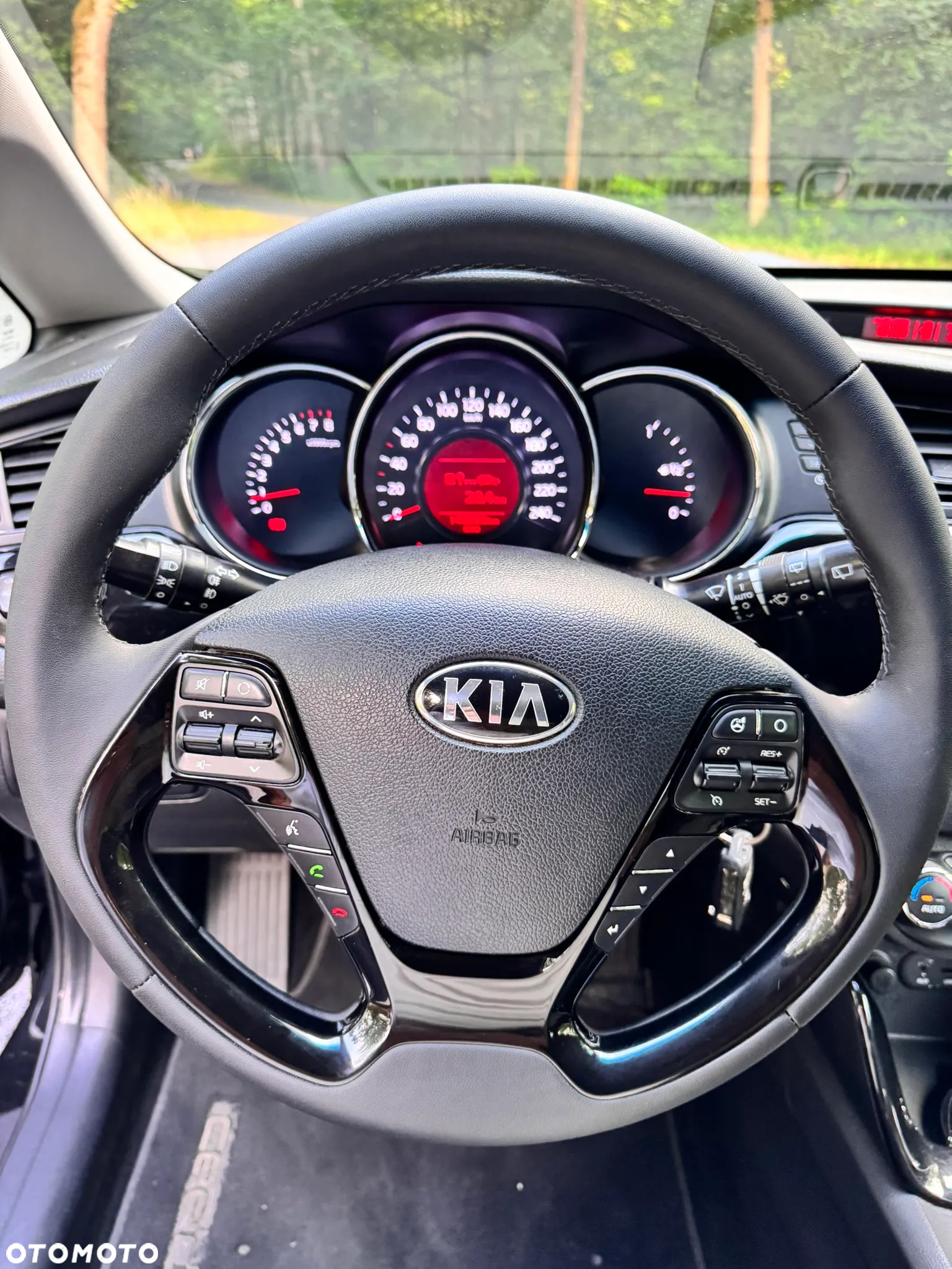 Kia Ceed Cee'd 1.6 GDI L - 8
