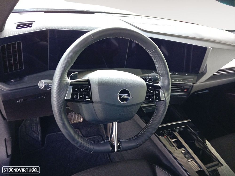 Opel Astra Sports Tourer - 12