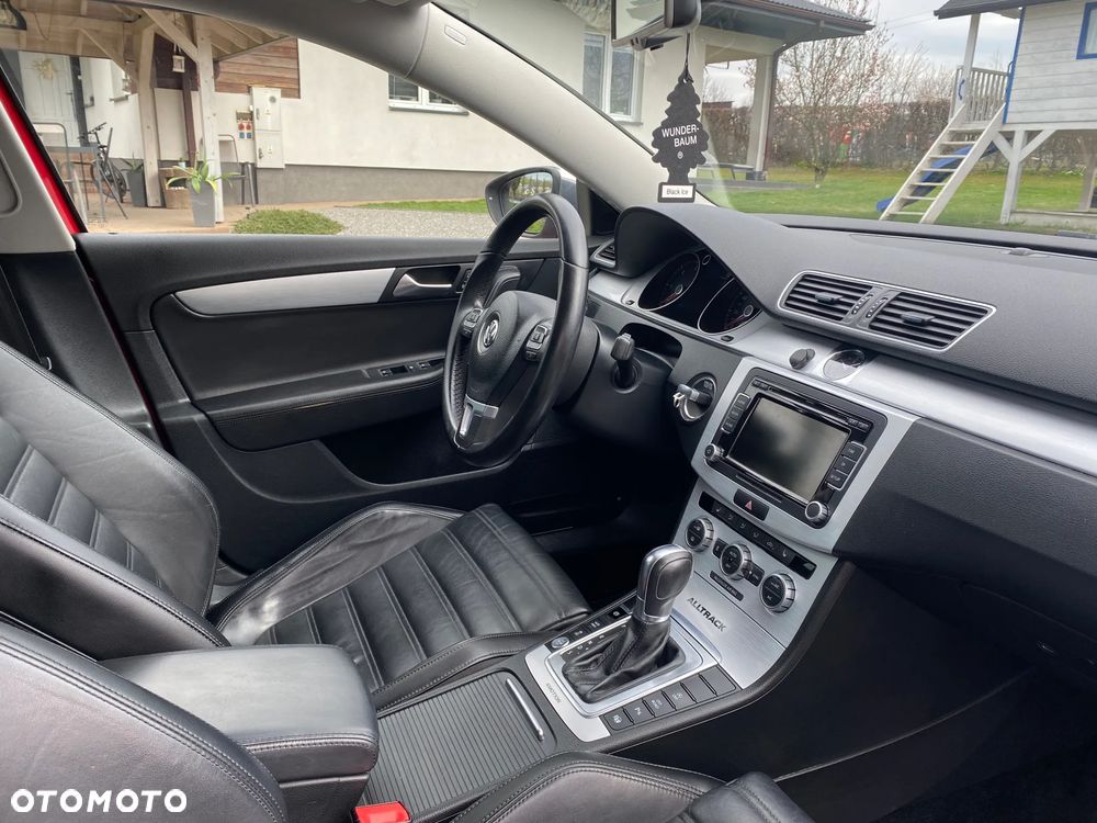 Volkswagen Passat Alltrack 2.0 TDI 4Motion DSG BlueMotion Tec - 25