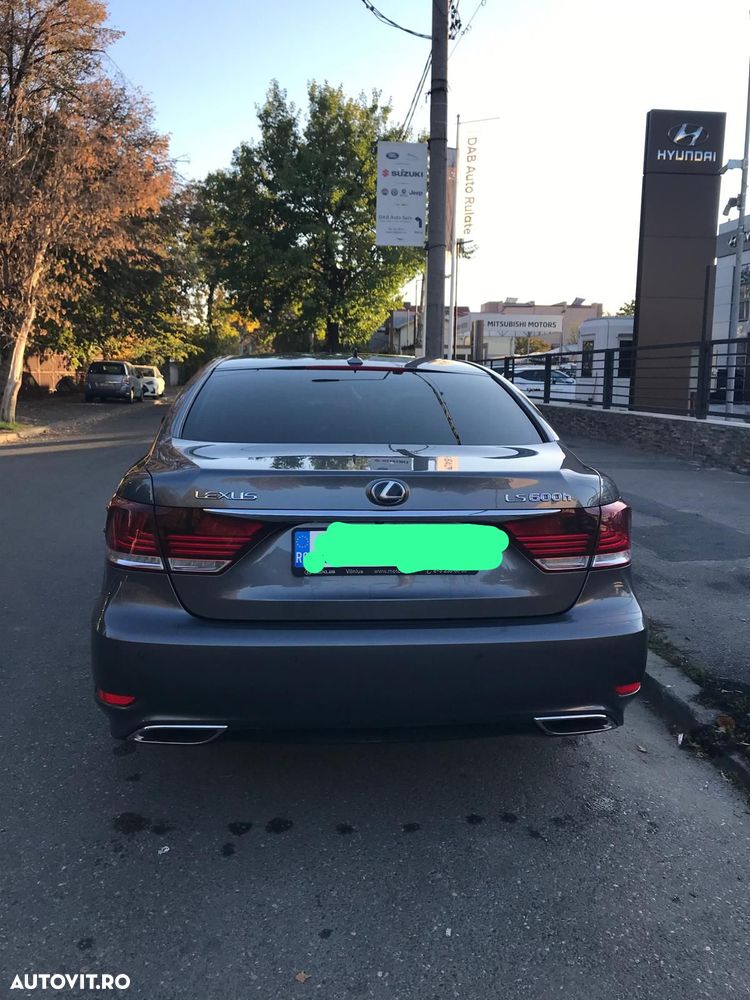 Lexus Seria LS 600h - 2