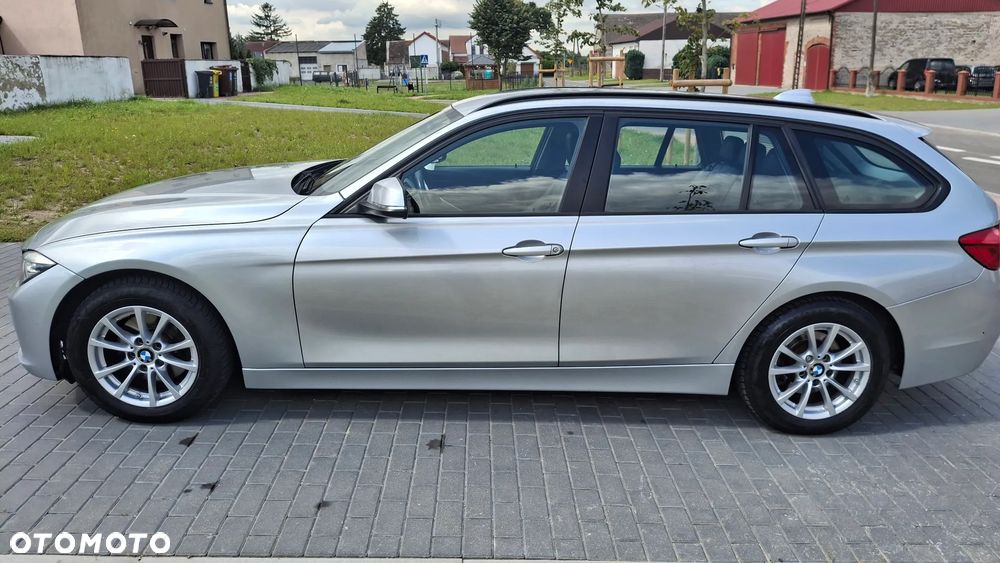 BMW Seria 3 320d Touring - 5