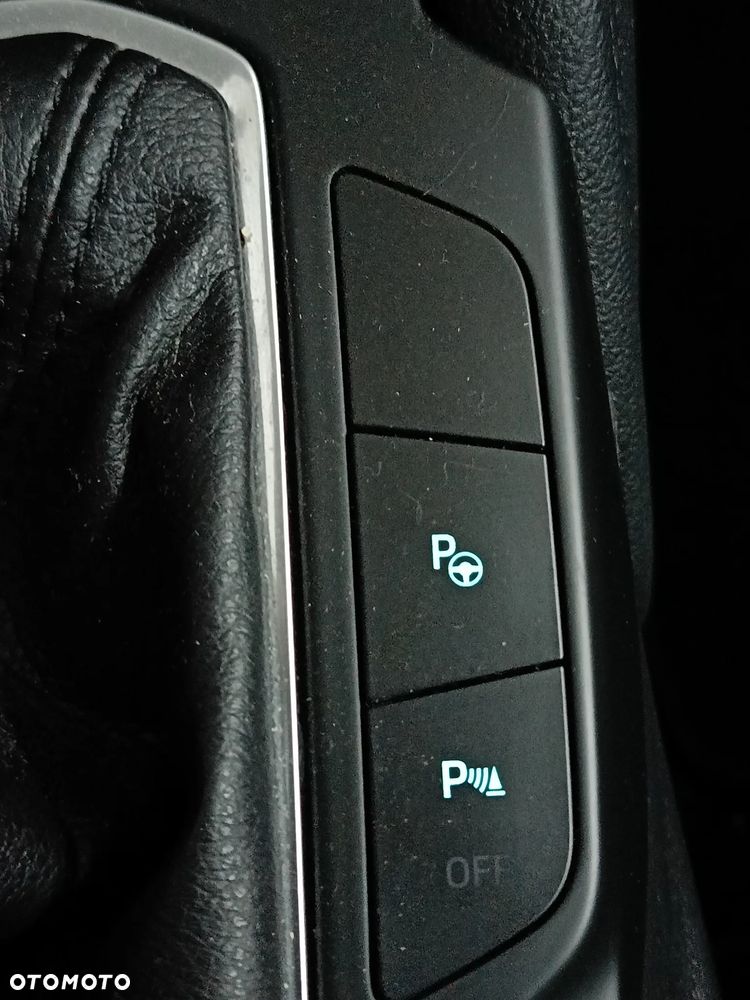 Ford Focus 1.0 EcoBoost mHEV Titanium X - 13