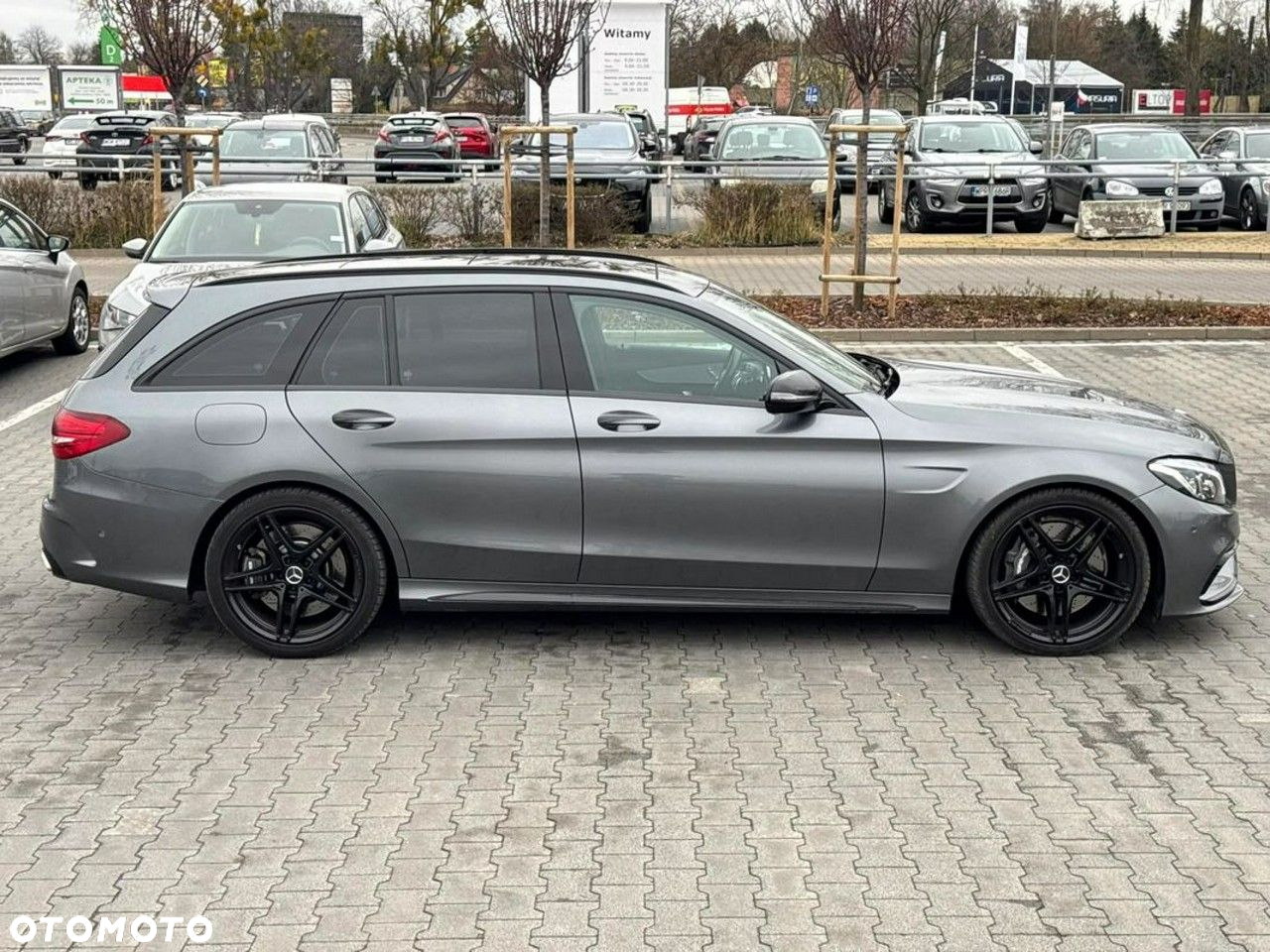 Mercedes-Benz Klasa C AMG 63 T AMG Speedshift 7G-MCT - 11