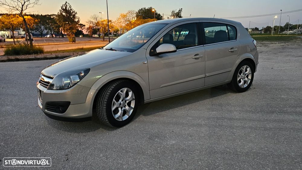 Opel Astra 1.3 CDTi Cosmo - 1