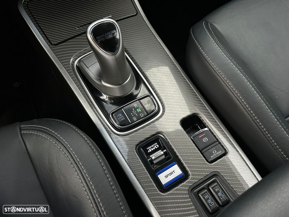 Mitsubishi Outlander 2.0 PHEV Intense - 14