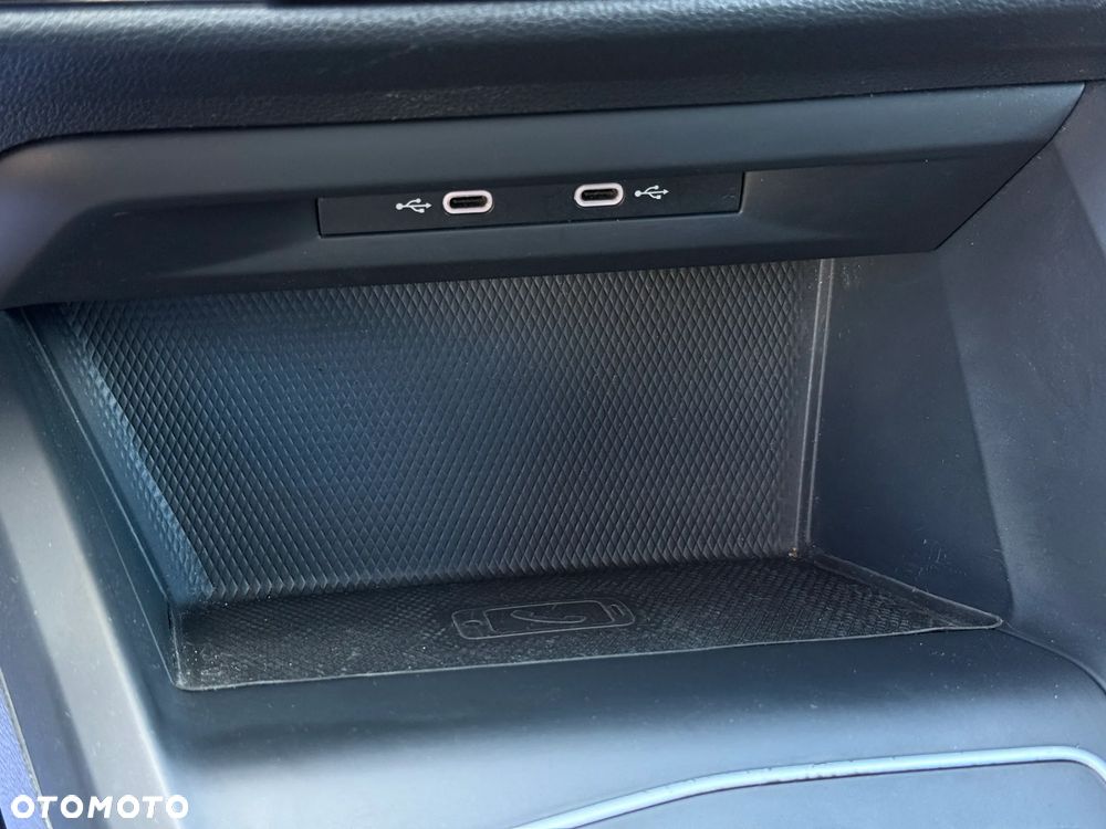 Volkswagen Golf 1.0 eTSI OPF DSG Life - 25