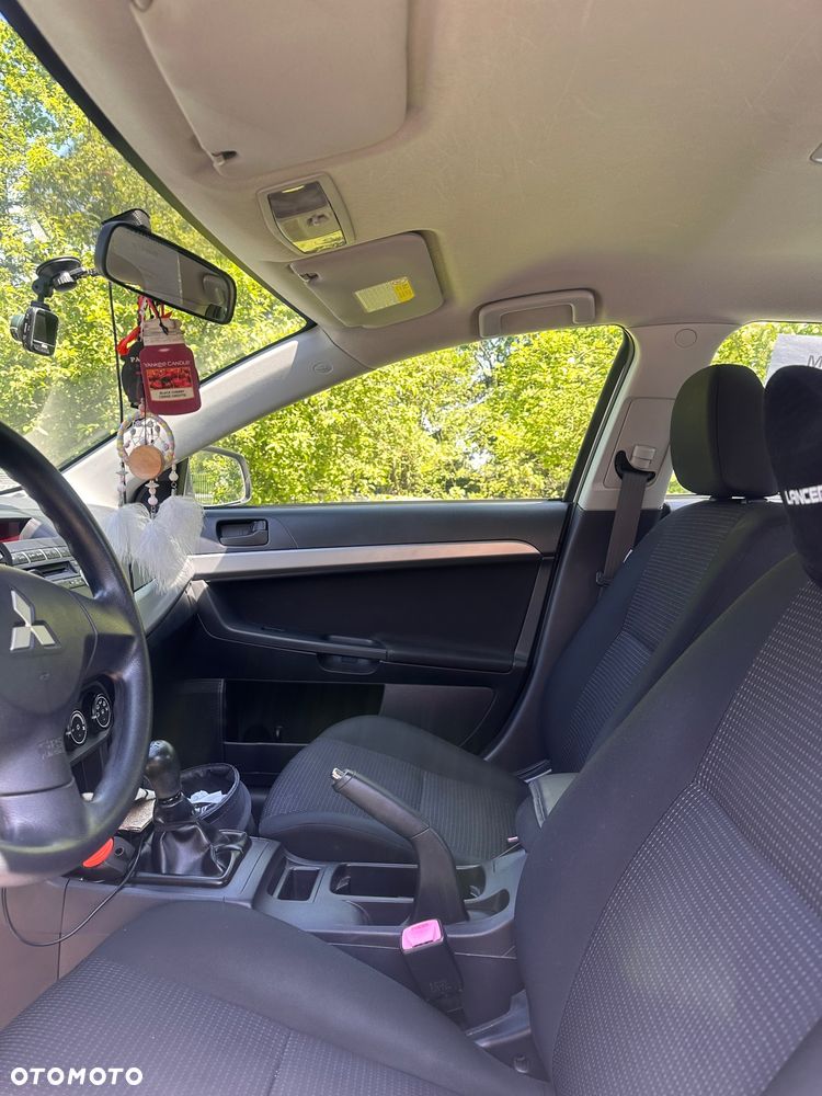 Mitsubishi Lancer 1.5 - 13