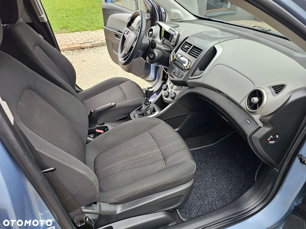 Chevrolet Aveo - 17