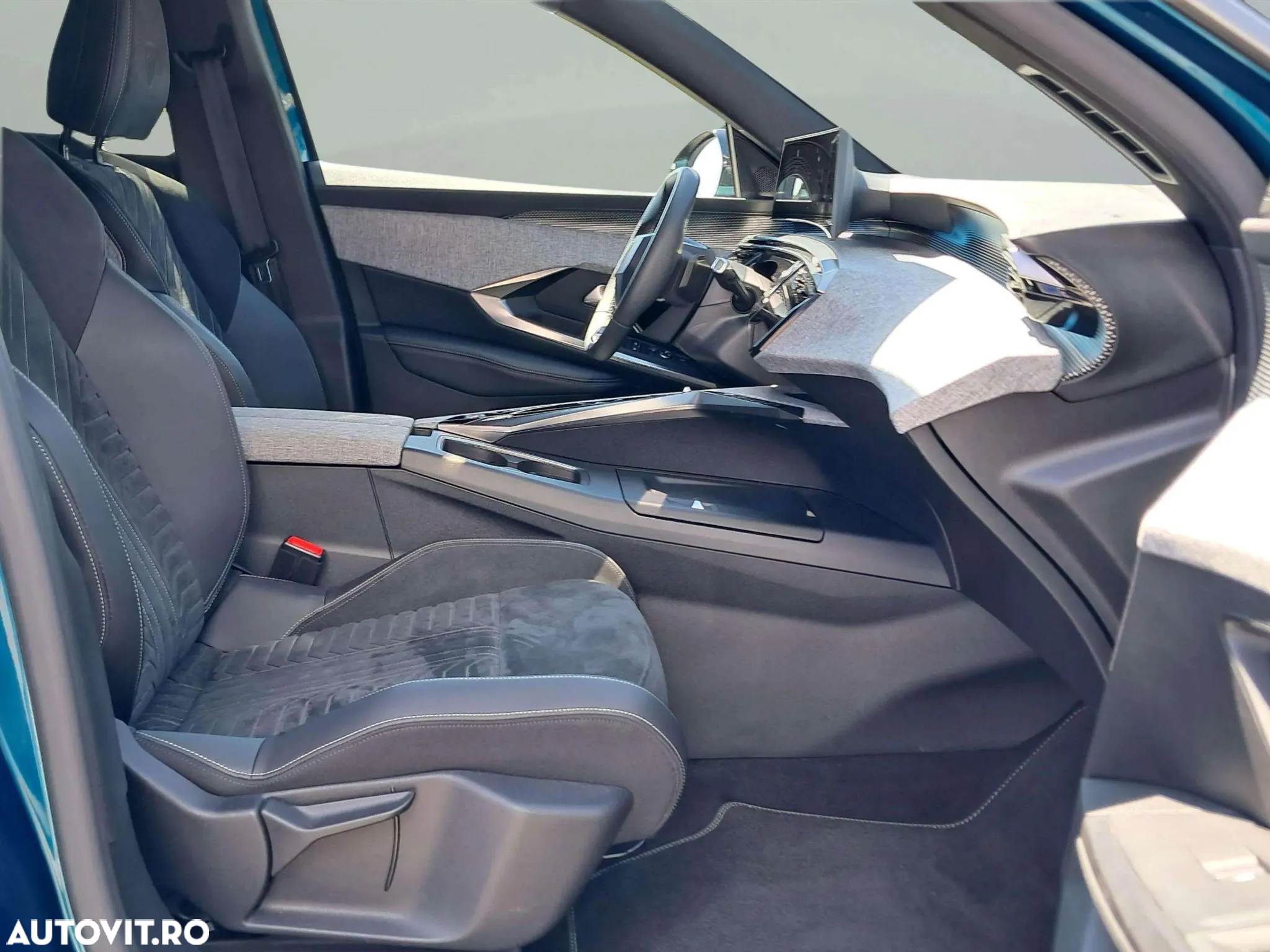 Peugeot 5008 1.2L 136 e-DCS6 MHEV GT - 14
