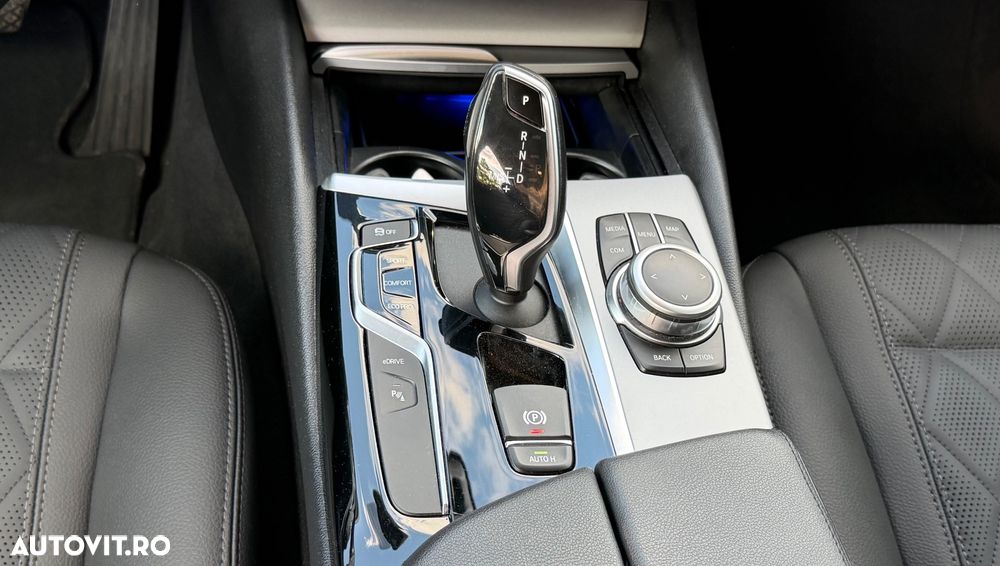 BMW Seria 5 530e AT PHEV - 36