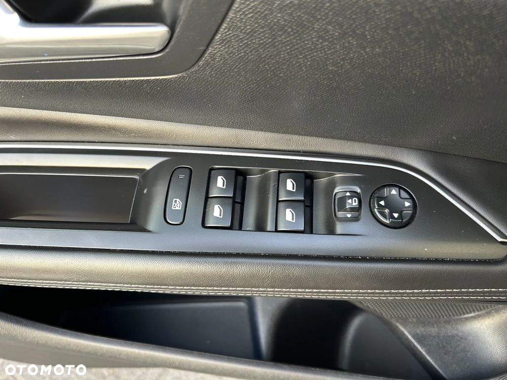 Peugeot 3008 1.6 BlueHDi Allure S&S EAT6 - 11