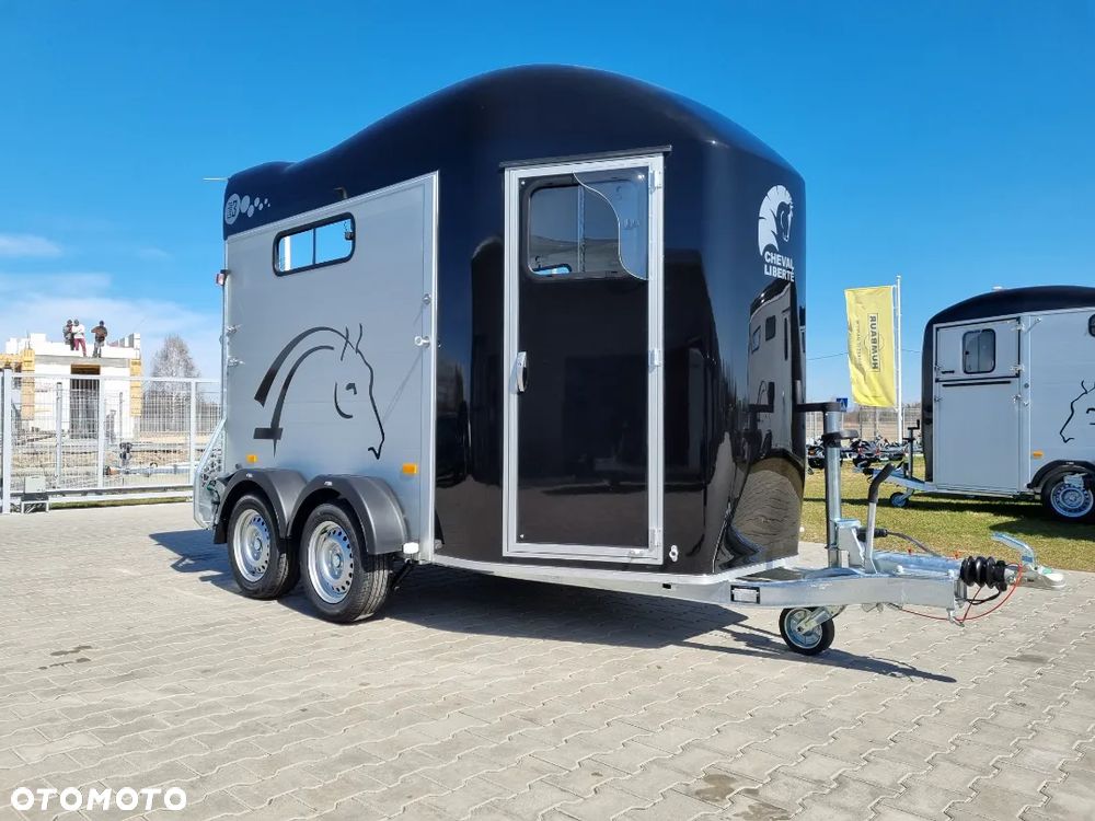 Cheval Liberte Gold 3 - 3