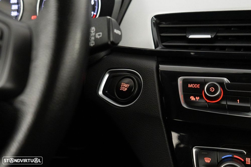 BMW X1 25 e xDrive Corporate Edition - 21