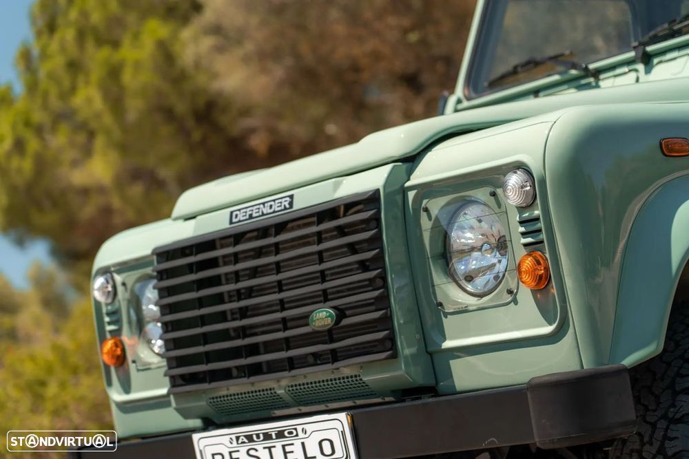 Land Rover Defender 110 SW 2.5 Td5 SE - 17