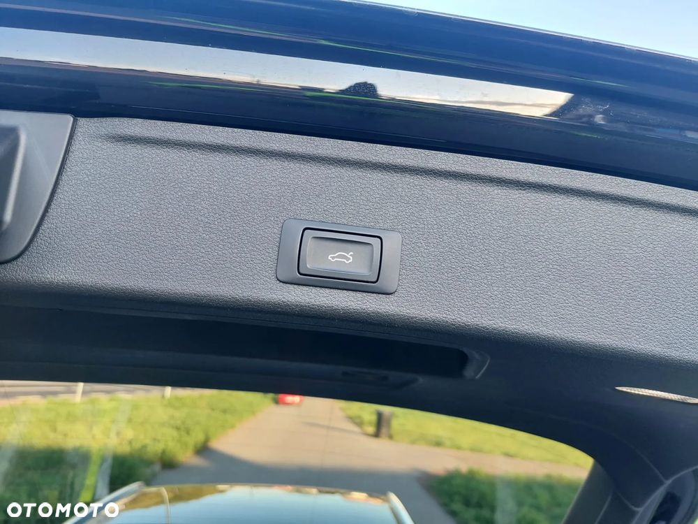 Audi A4 Avant 2.0 TDI - 20