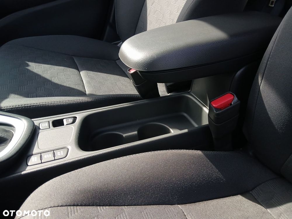 Toyota Yaris - 37