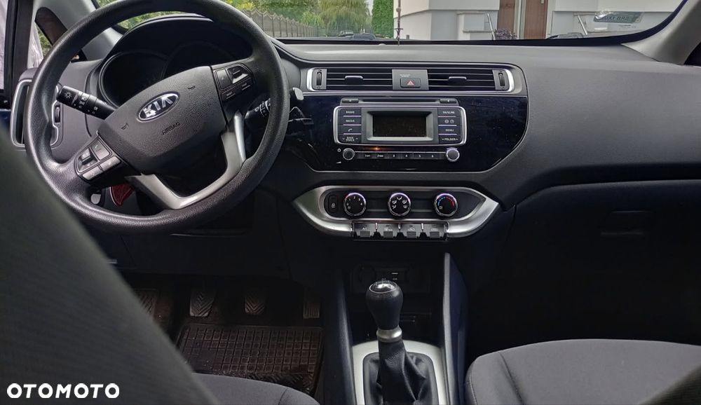Kia Rio 1.2 Attract - 5