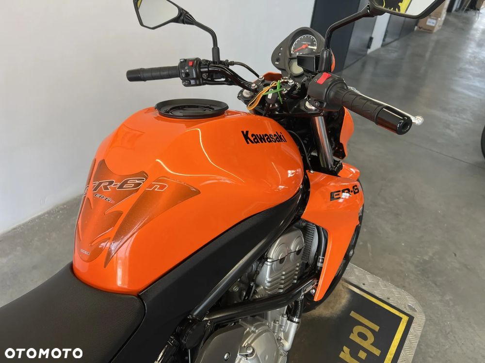 Kawasaki ER - 24
