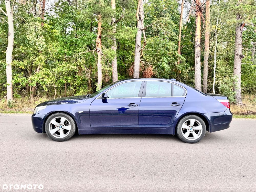 BMW Seria 5 520i - 8