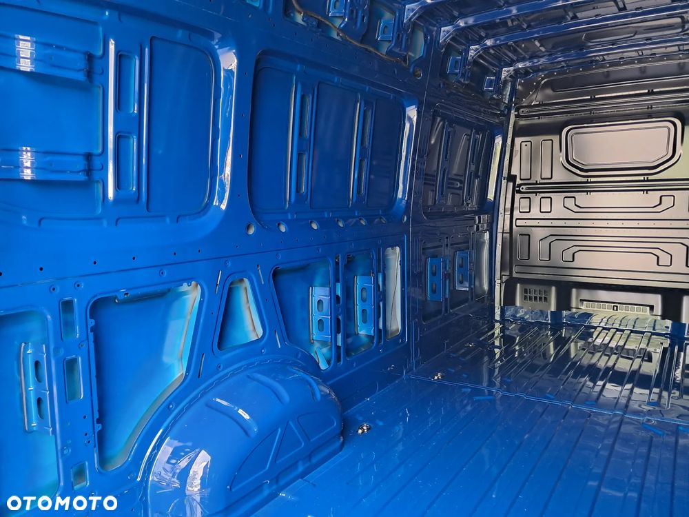 Volkswagen Crafter - 14