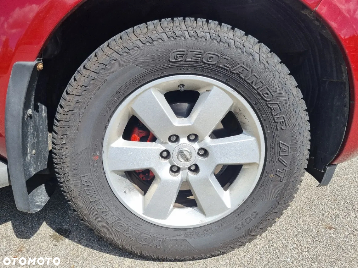 Nissan Pathfinder 4.0 V6 LE - 16