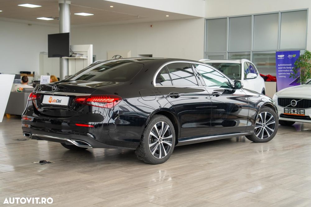 Mercedes-Benz E 220 d 4Matic 9G-TRONIC AMG Line - 4