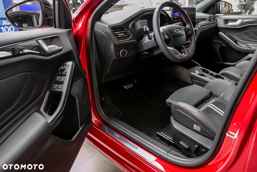 Ford Focus 2.3 EcoBoost ST X - 11