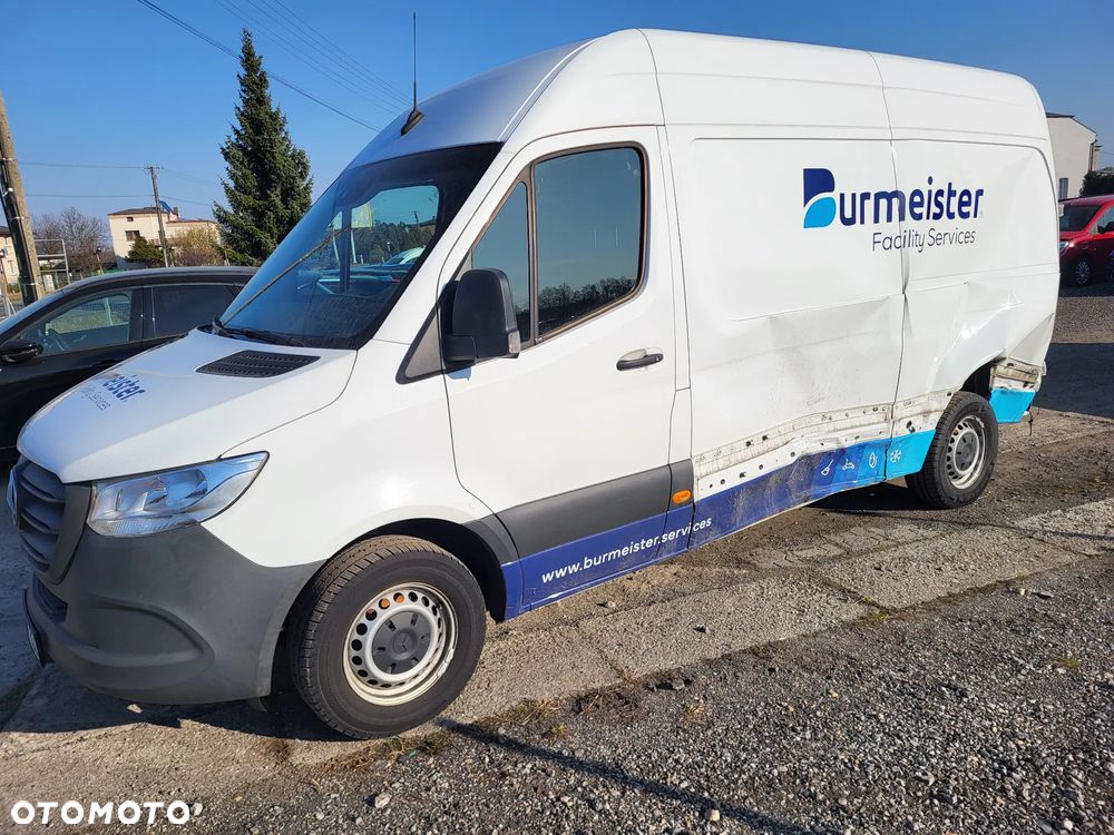 Mercedes-Benz 317 - 4