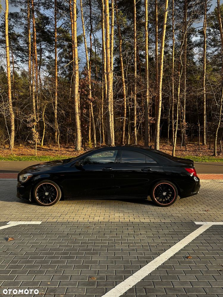Mercedes-Benz CLA 250 7G-DCT AMG Line - 4