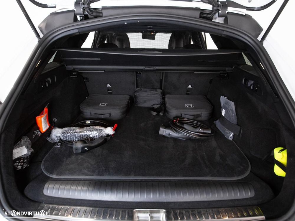 Mercedes-Benz E 300 de 4Matic All-Terrain - 12