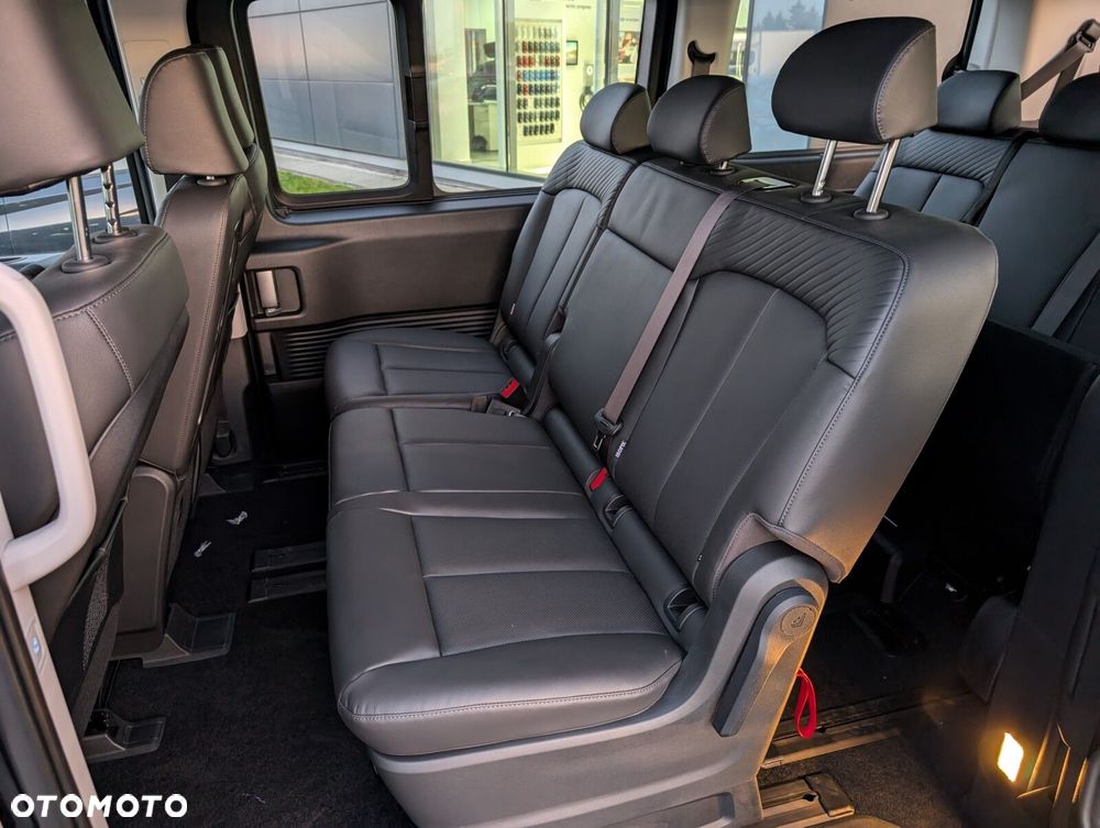 Hyundai Staria 1.6 T-GDI HEV Smart VIP - 9