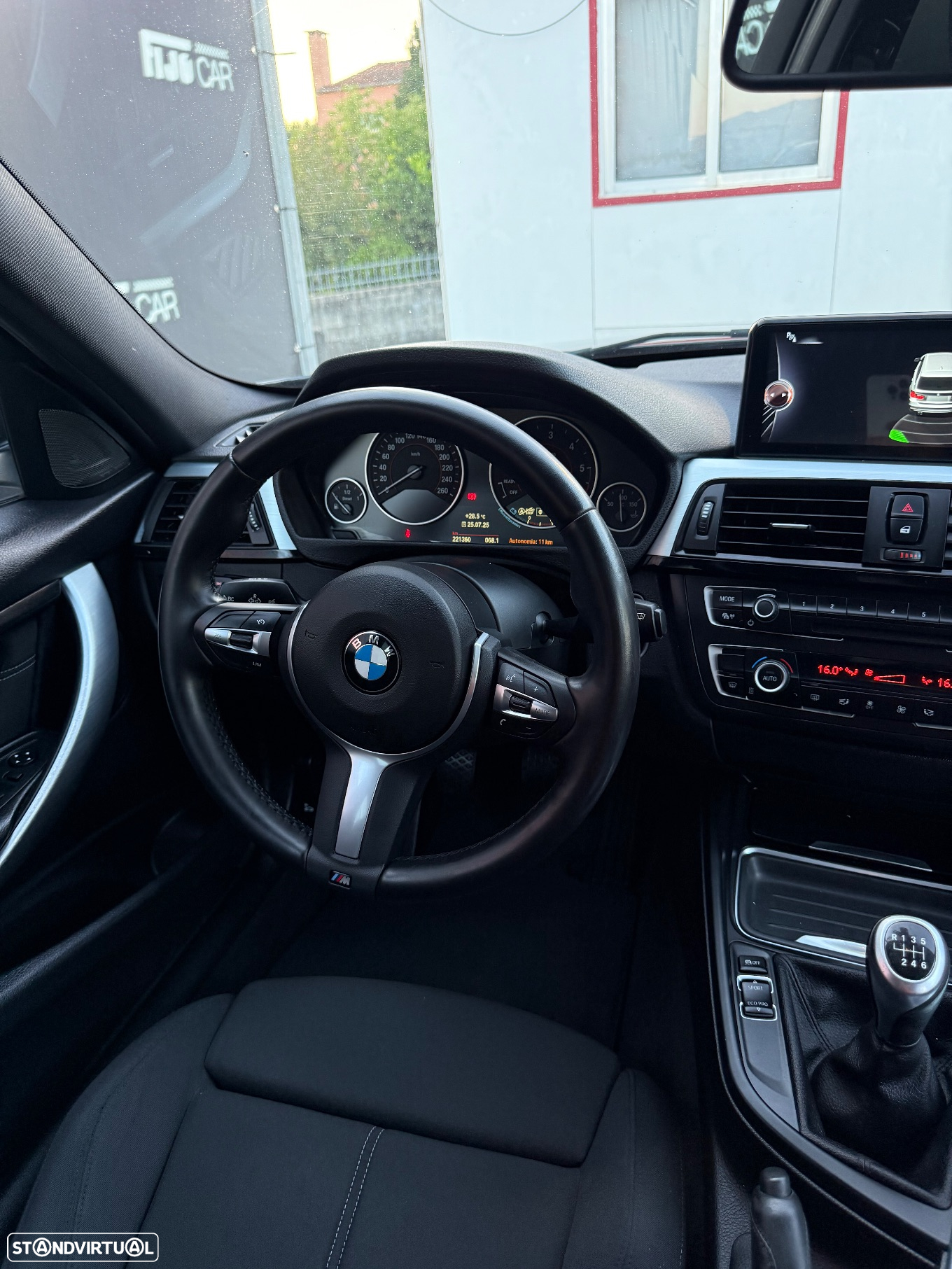 BMW 318 d Touring Pack M - 11
