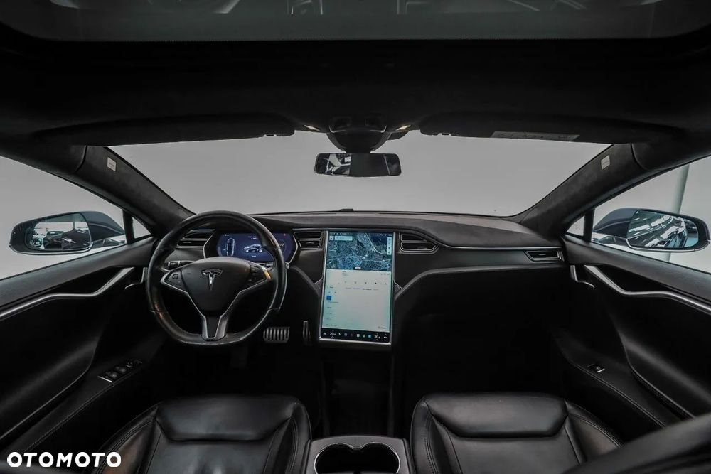 Tesla Model S D Performance - 14