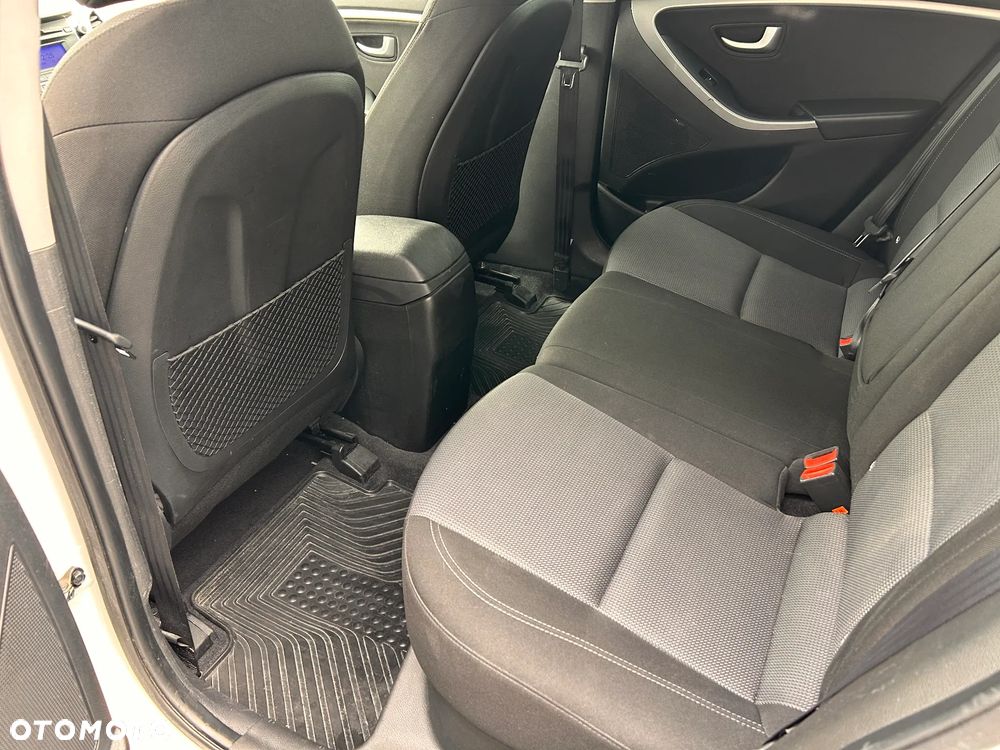 Hyundai i30 - 16