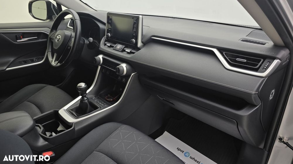 Toyota RAV4 2.0P 6MT AWD Dynamic - 20