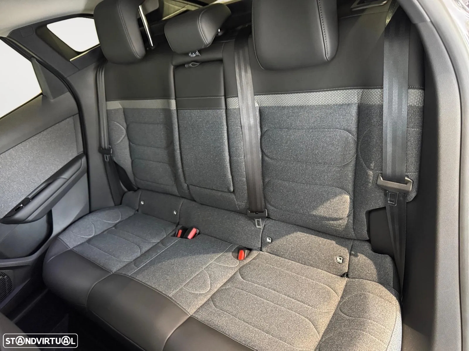 Citroën C5 X 1.6 Hybrid Feel Pack e-EAT8 - 14