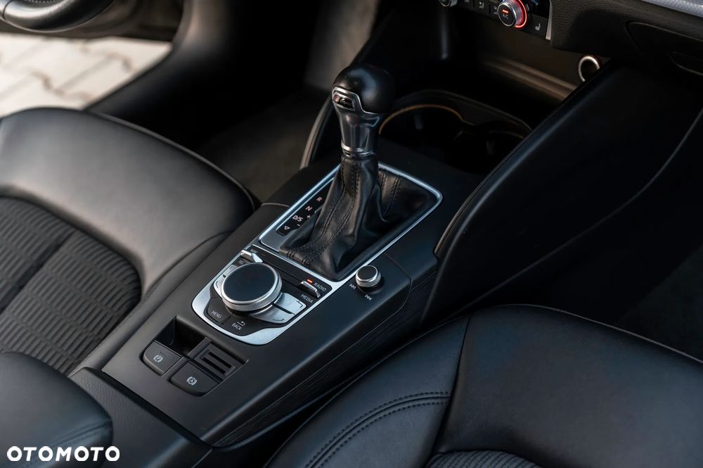 Audi A3 Sportback 2.0 TDI quattro S tronic design - 26