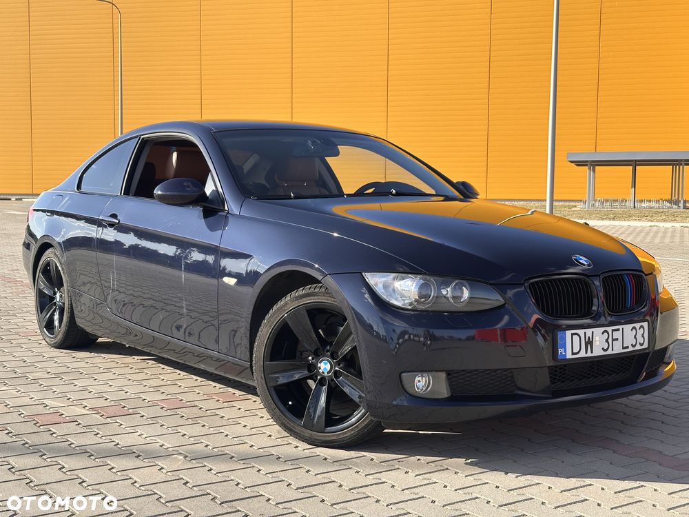 BMW Seria 3 320i - 3