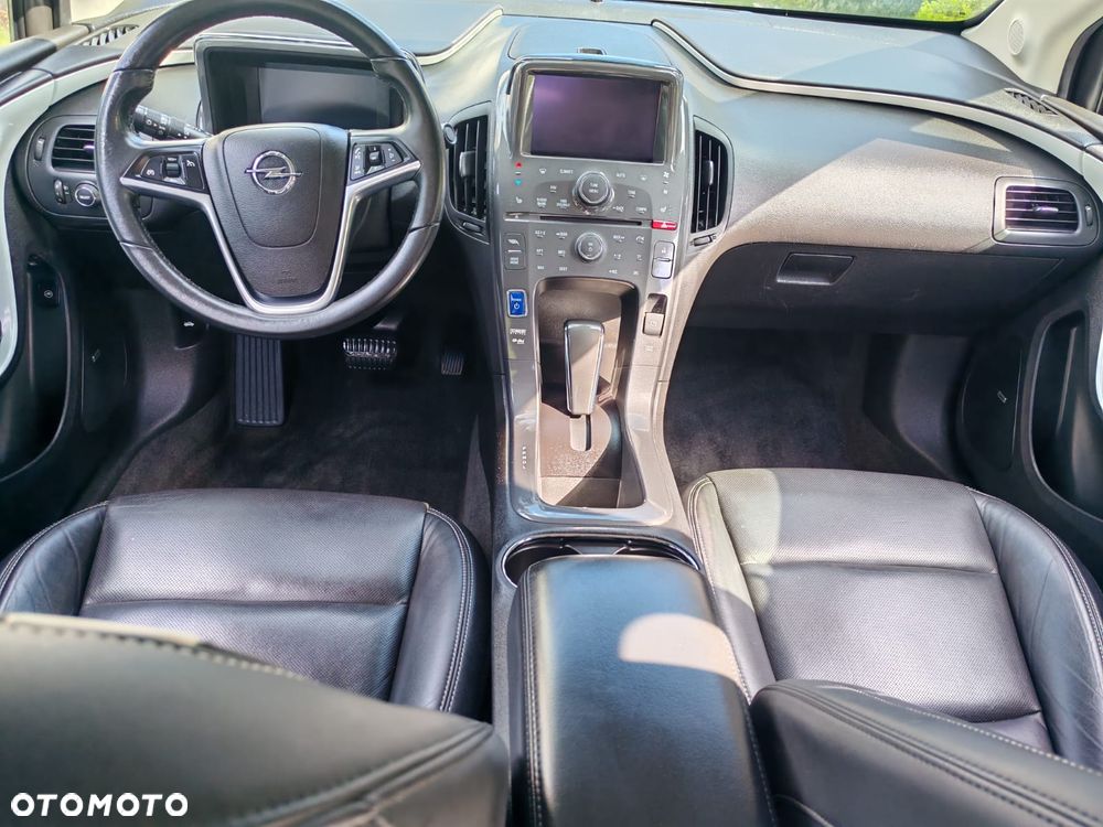 Opel Ampera - 24